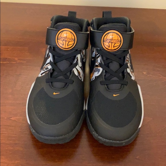 boys nike shoes size 3